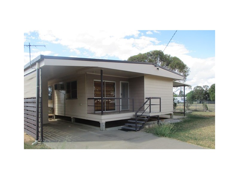 17 Chrystal Street, Roma QLD 4455