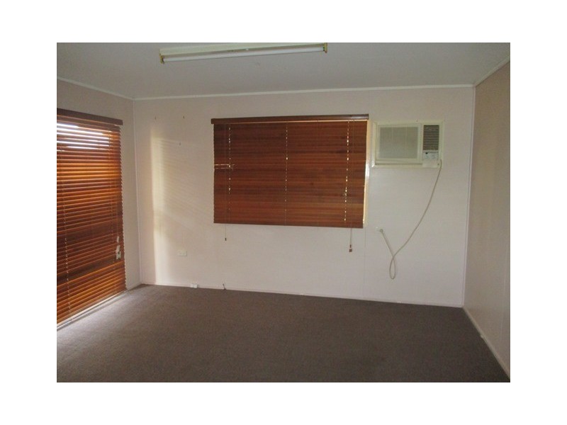 17 Chrystal Street, Roma QLD 4455