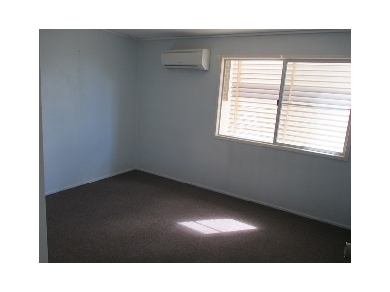 17 Chrystal Street, Roma QLD 4455