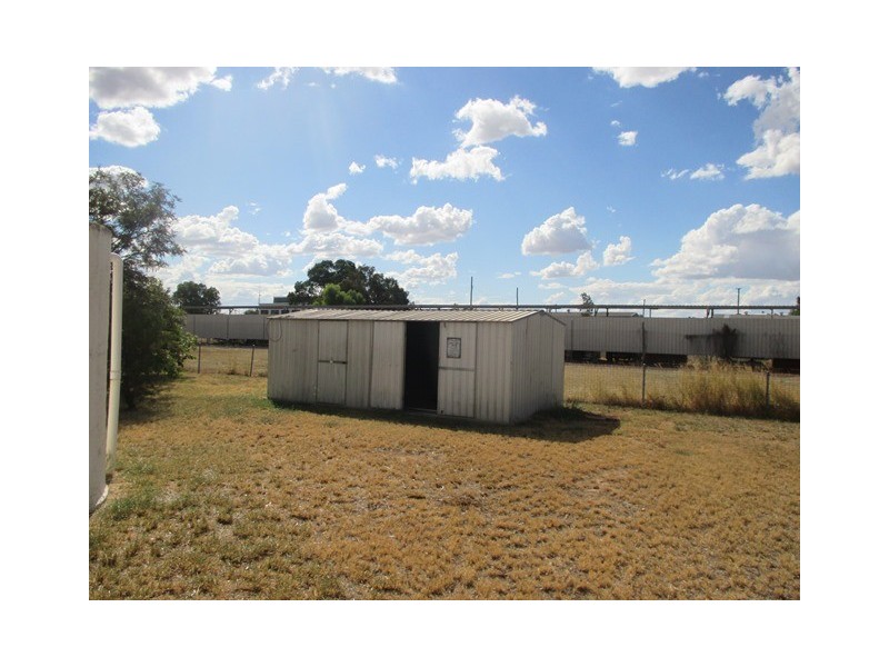 17 Chrystal Street, Roma QLD 4455