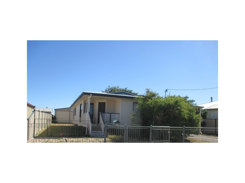 39 DOWNS STREET, Roma QLD 4455