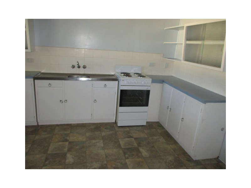 4 Howard Street, Roma QLD 4455