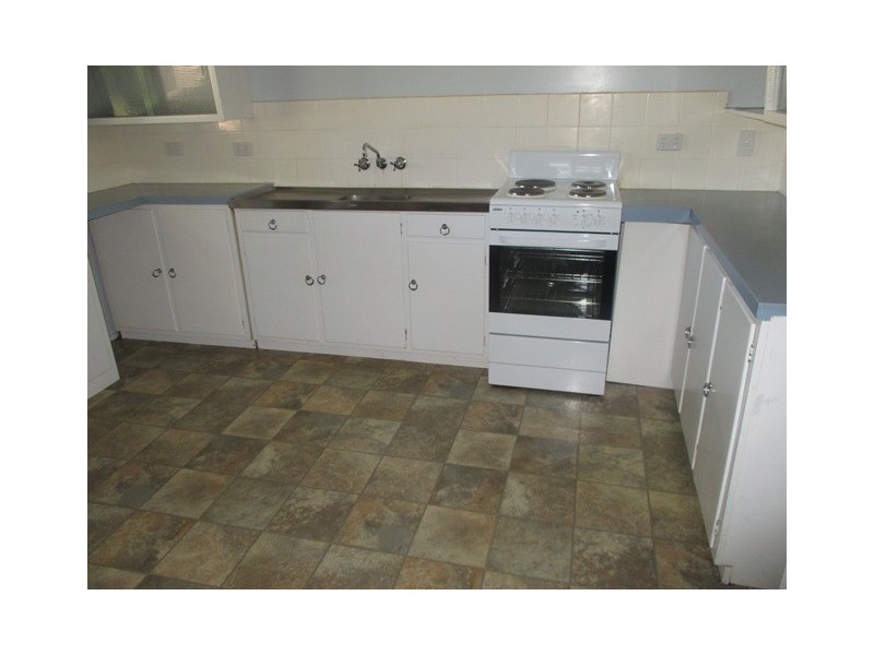 4 Howard Street, Roma QLD 4455
