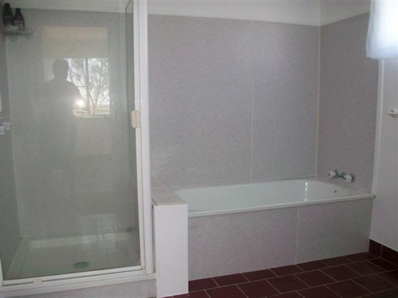 13 KARALEE COURT, Roma QLD 4455