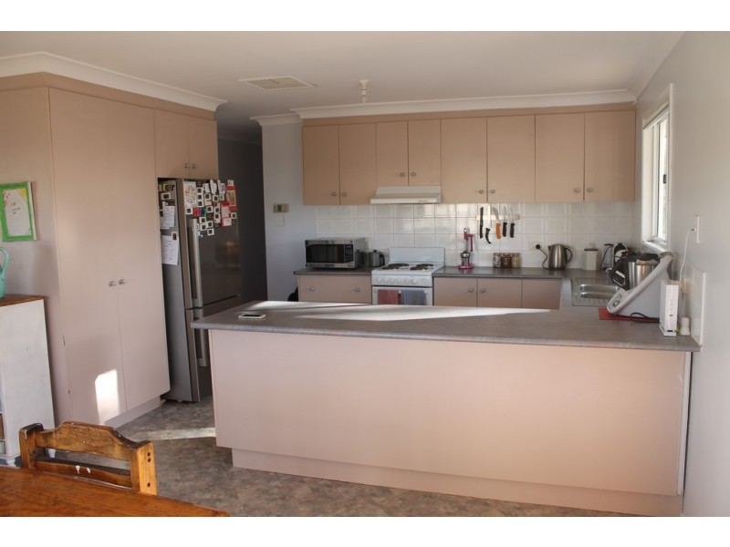 13 KARALEE COURT, Roma QLD 4455