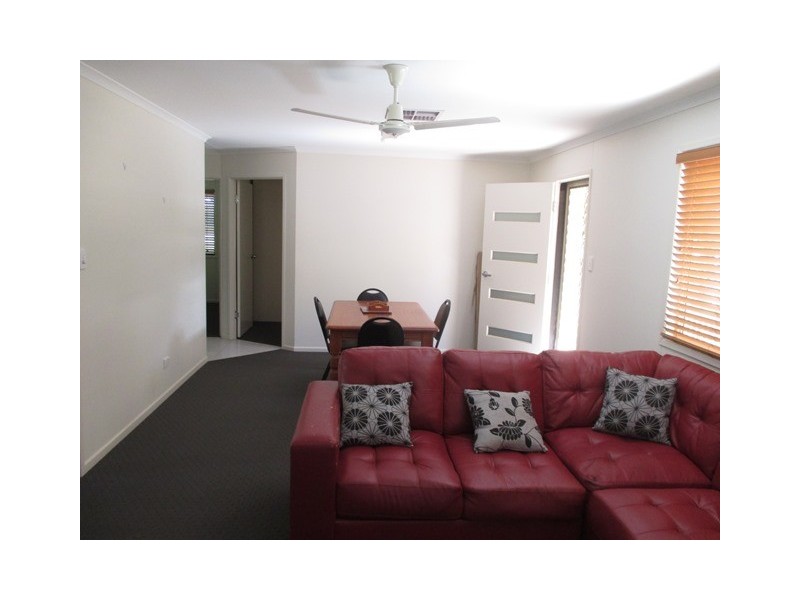 39 Northern Road, Roma QLD 4455