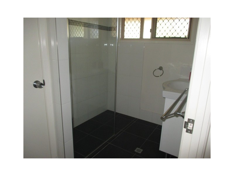 39 Northern Road, Roma QLD 4455