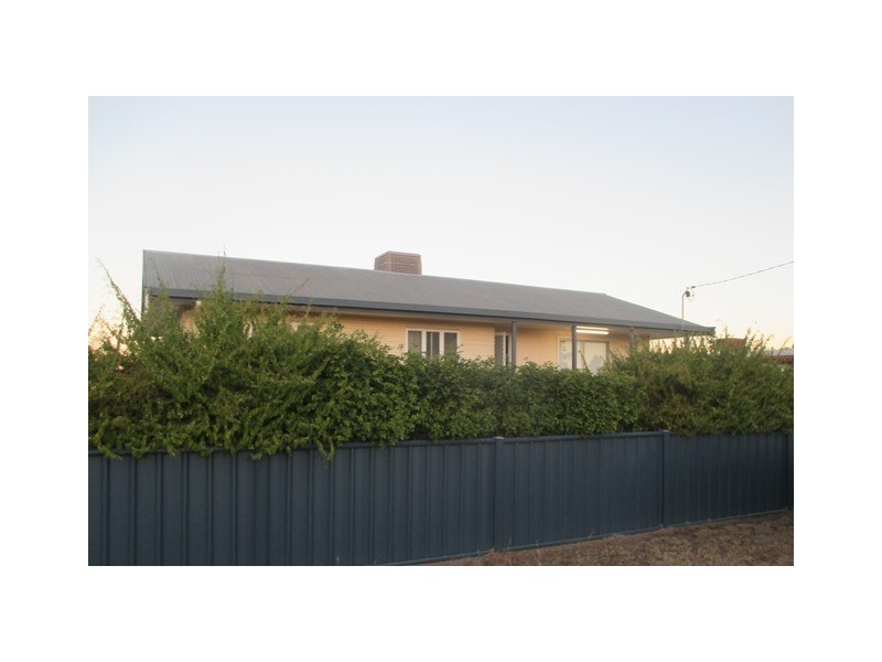 26 Luff Street, Roma QLD 4455