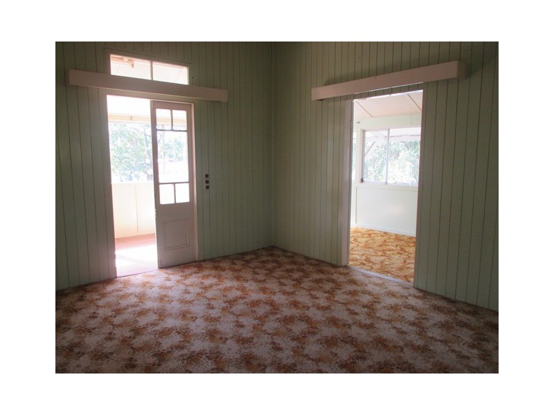 134 Arthur Street, Roma QLD 4455