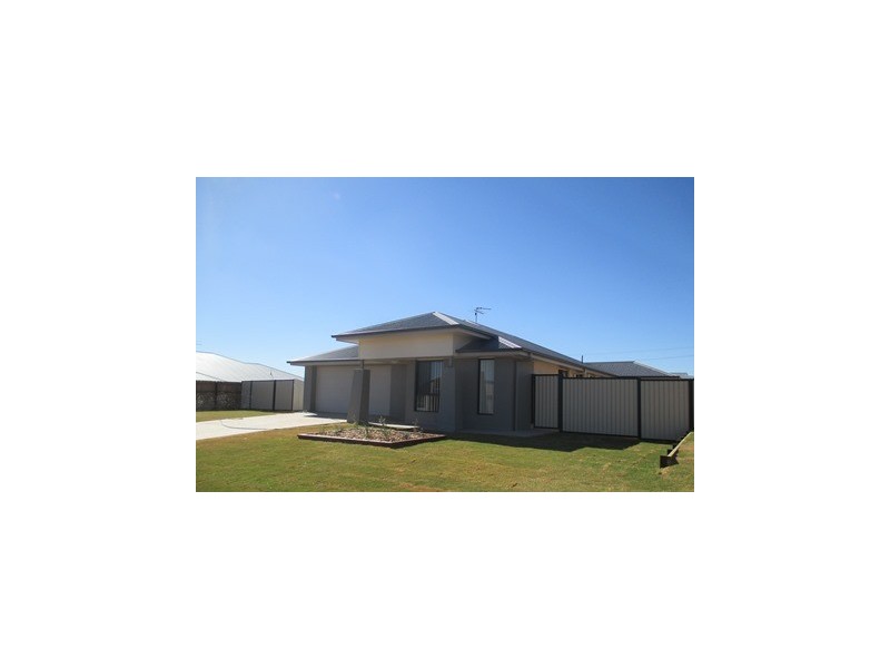 79 Wheeler Drive, Roma QLD 4455