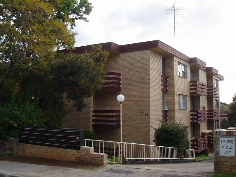 2/24 Meadow Crescent, Meadowbank NSW 2114