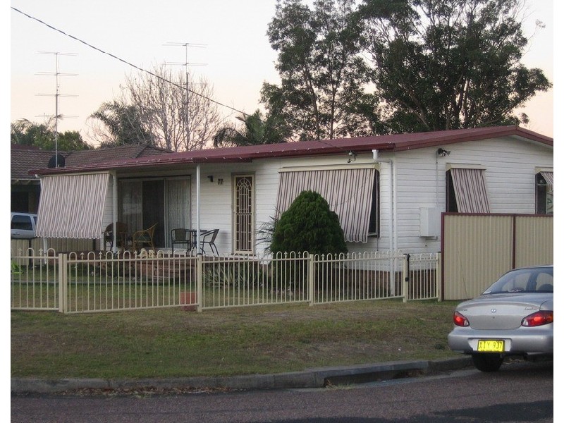 77 Woolana Avenue/Halekulani, Budgewoi NSW 2262