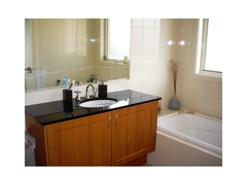 11 Brooklyn Cr, Carlingford NSW 2118