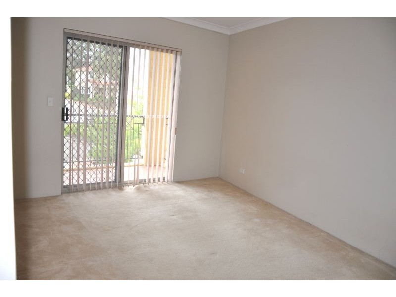 21/6-8 Nile Cl, Marsfield NSW 2122
