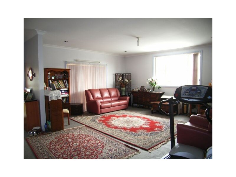 42 Vignes St, Ermington NSW 2115