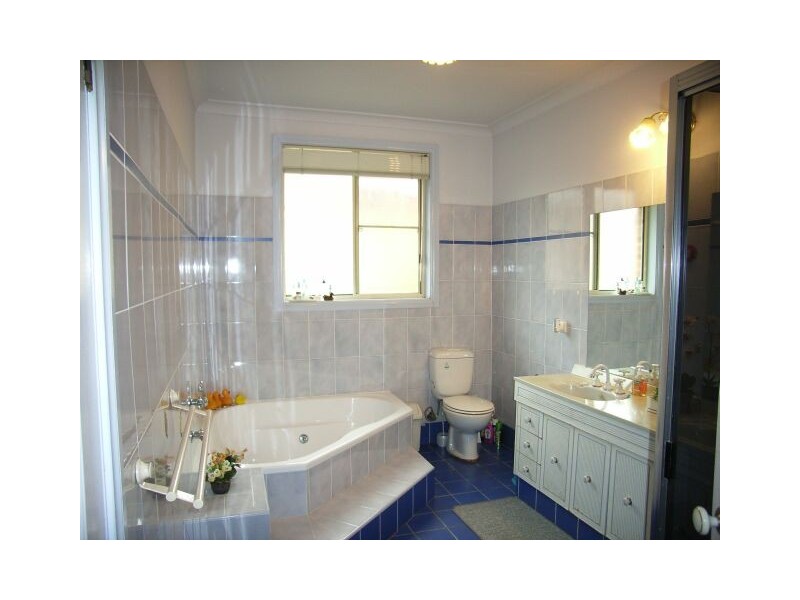 42 Vignes St, Ermington NSW 2115