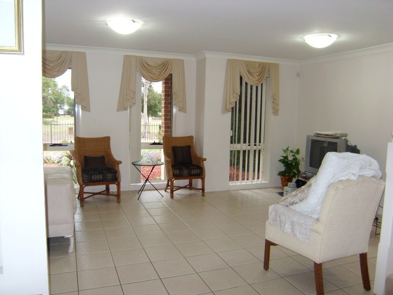 9 Jacaranda Ct, Fairfield East NSW 2165