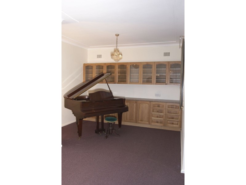 6 Adamson Ave, Dundas Valley NSW 2117