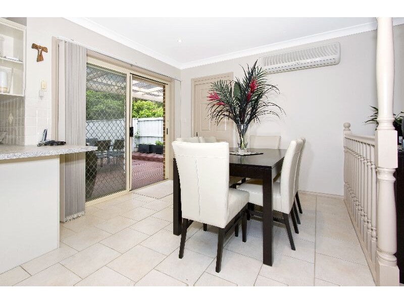 2/74A  Brush Road, Denistone West NSW 2114