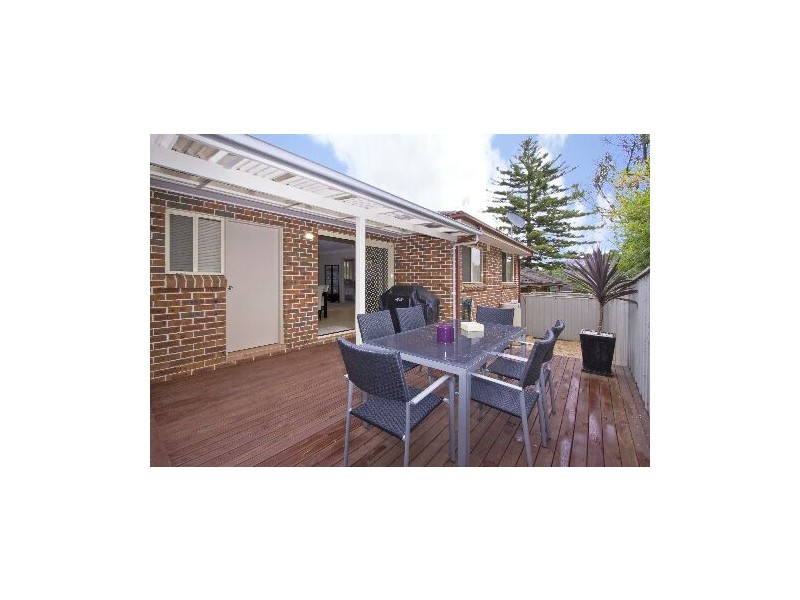 2/74A  Brush Road, Denistone West NSW 2114