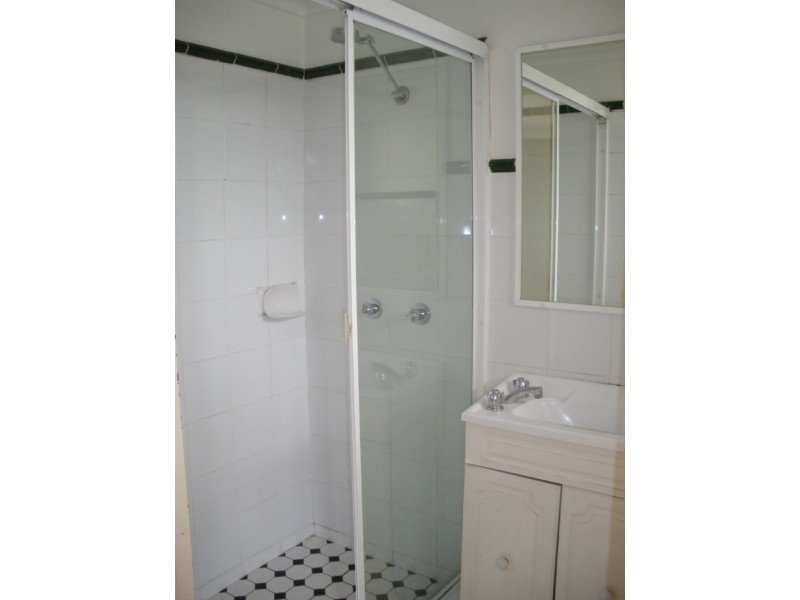 4/33 Wharf Road, Gladesville NSW 2111