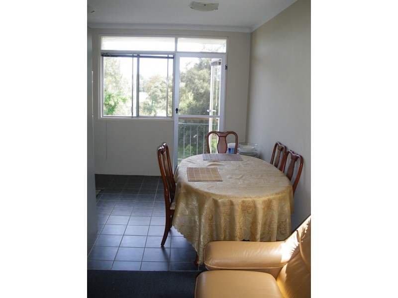 12/28  Meadow Crescent, Meadowbank NSW 2114