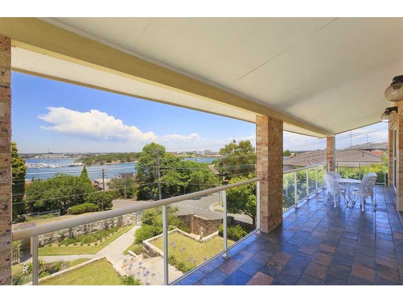 33 Amiens Street (cnr Meriton Street), Gladesville NSW 2111