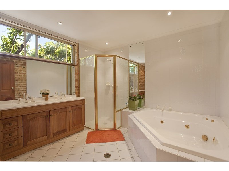 33 Amiens Street (cnr Meriton Street), Gladesville NSW 2111