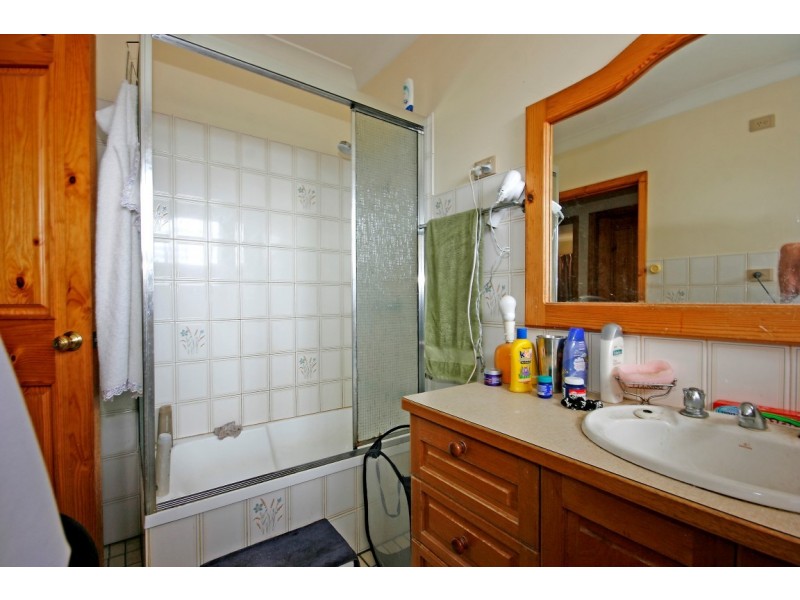 17 Peninsula Drive, North Batemans Bay NSW 2536