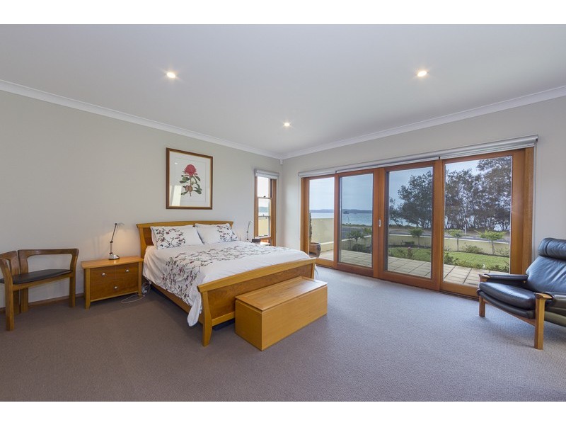398 Beach Road, Batehaven NSW 2536