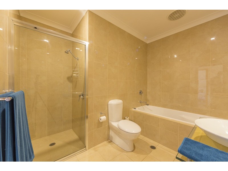 398 Beach Road, Batehaven NSW 2536