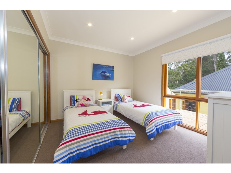 398 Beach Road, Batehaven NSW 2536