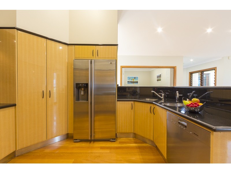 398 Beach Road, Batehaven NSW 2536