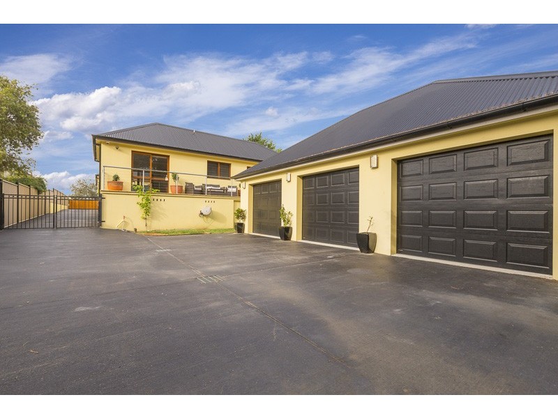398 Beach Road, Batehaven NSW 2536