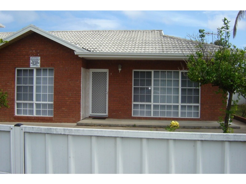 1/10 Tristania Parade, Maloneys Beach NSW 2536