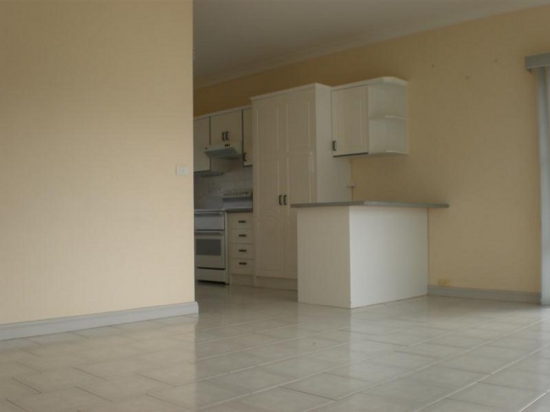 1/10 Tristania Parade, Maloneys Beach NSW 2536