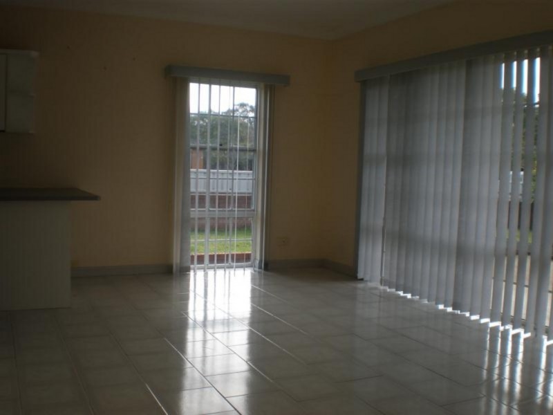 1/10 Tristania Parade, Maloneys Beach NSW 2536