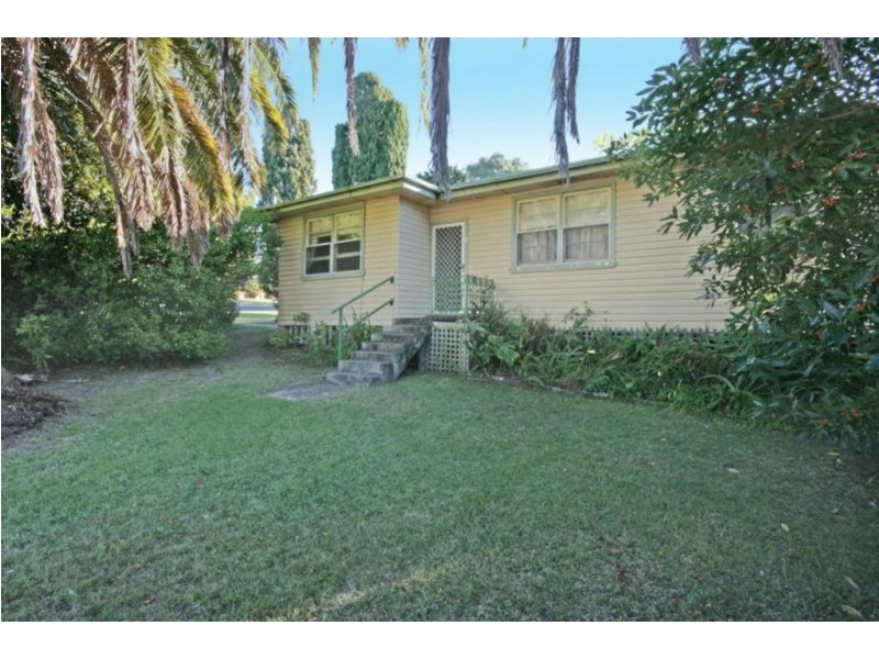 4 Calton Road BATEHAVEN, Batehaven NSW 2536