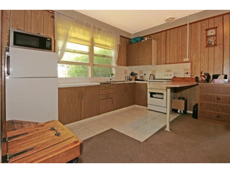 4 Calton Road BATEHAVEN, Batehaven NSW 2536