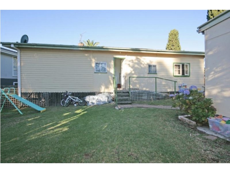 4 Calton Road BATEHAVEN, Batehaven NSW 2536