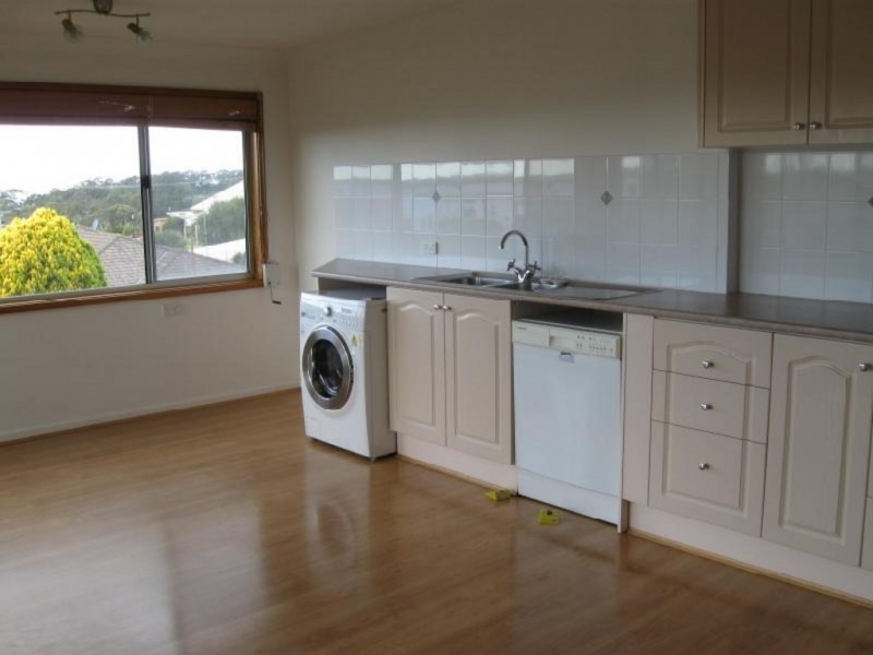 27 Grantham Rd, Batehaven NSW 2536