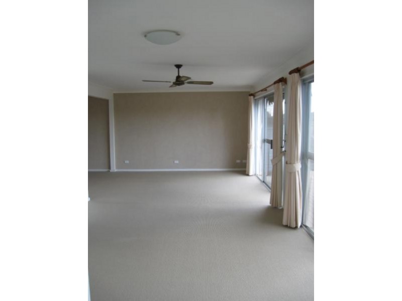 27 Grantham Rd, Batehaven NSW 2536