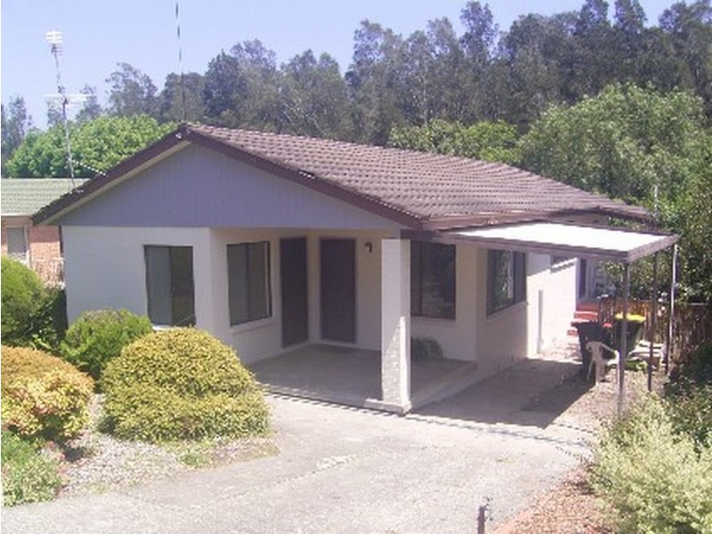 16 Edward Rd, Batehaven NSW 2536