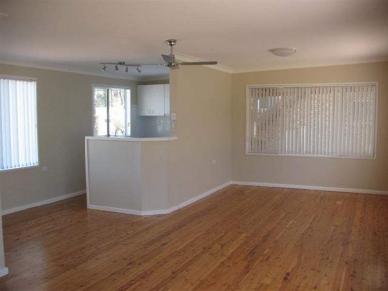 490 Beach Rd, Sunshine Bay NSW 2536