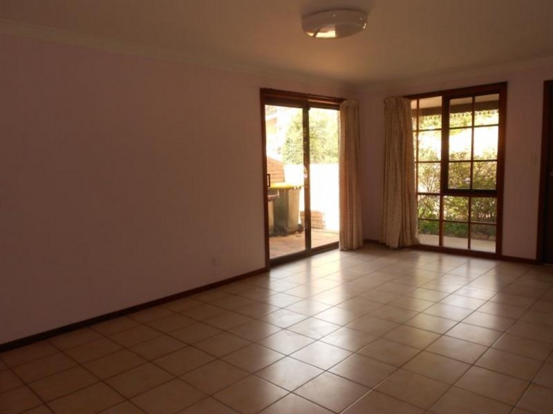 4/11 Eric Fenning Drive, Surf Beach NSW 2536