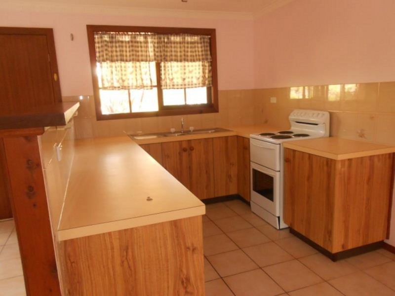 4/11 Eric Fenning Drive, Surf Beach NSW 2536