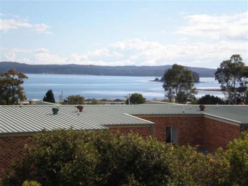 3 Joseph Street, Batehaven NSW 2536