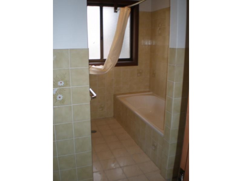 2/28 Peninsula Drive, Batemans Bay NSW 2536