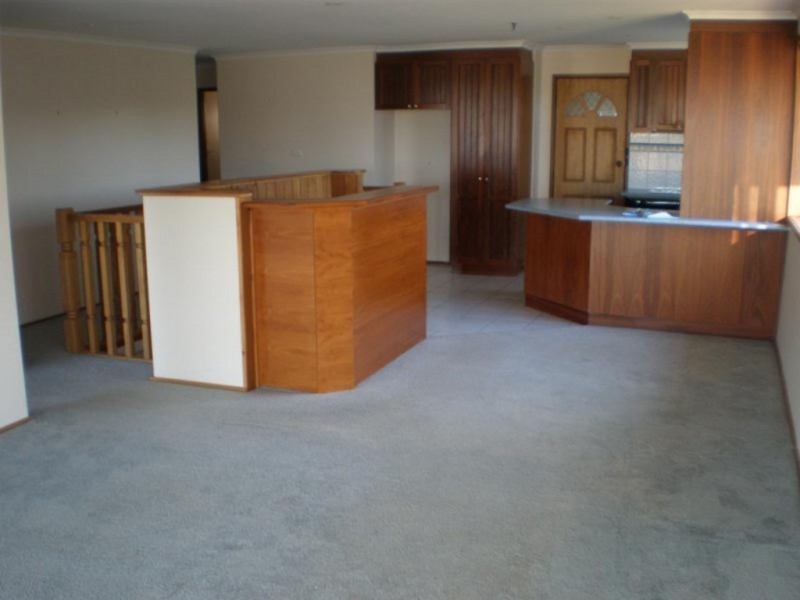 10 Grantham Road, Batehaven NSW 2536