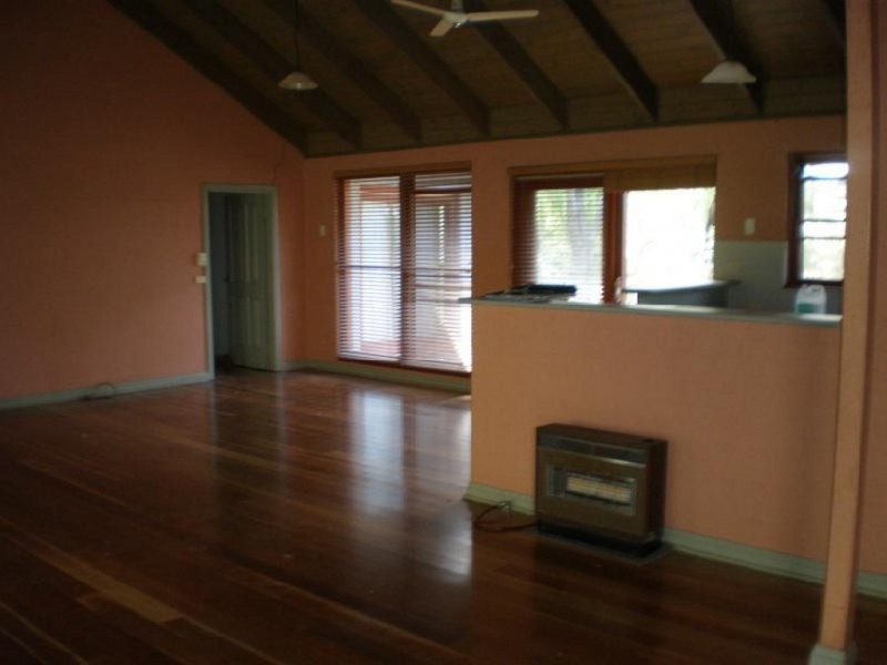 19 Kauzal Crescent, Surf Beach NSW 2536